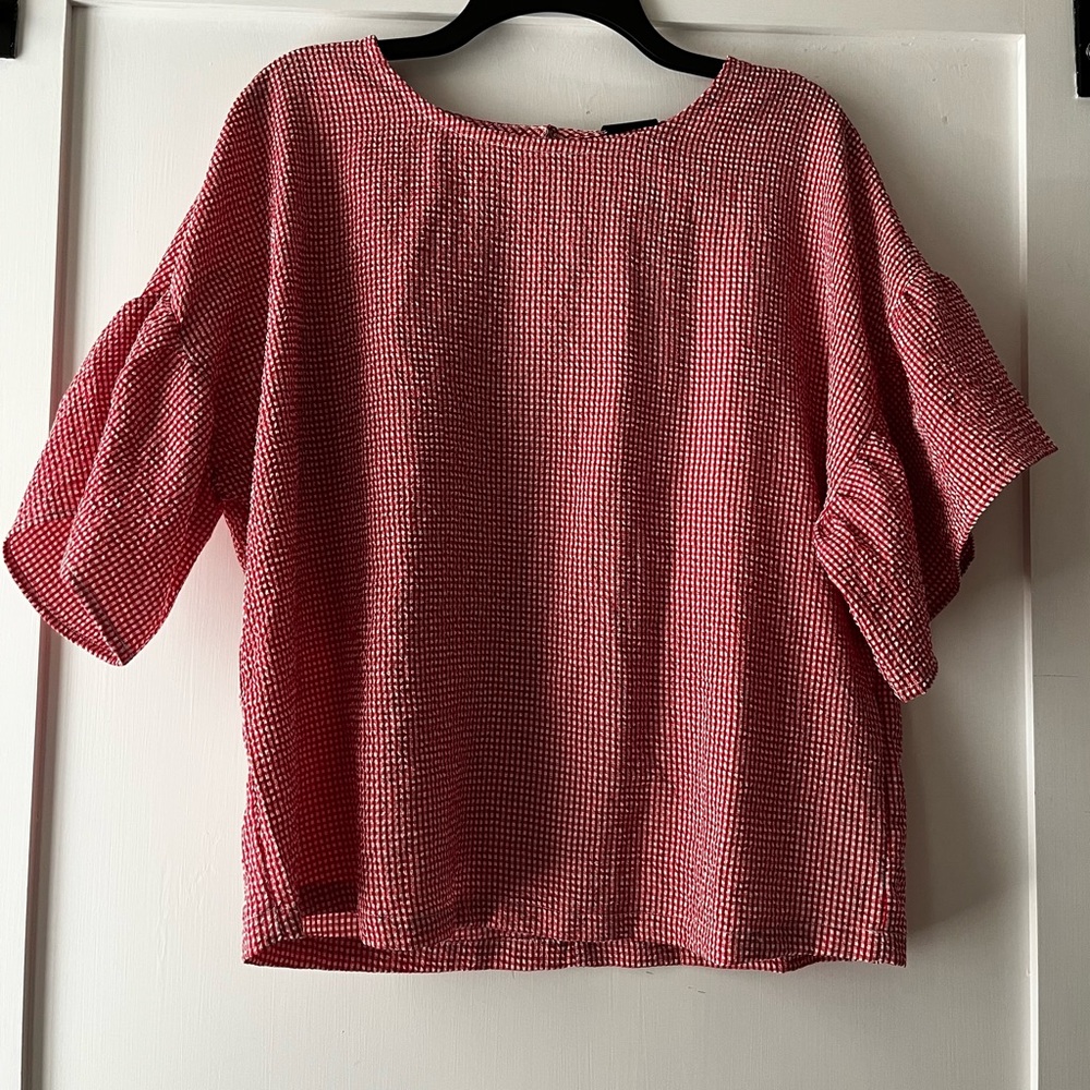 Red/white gingham shirt